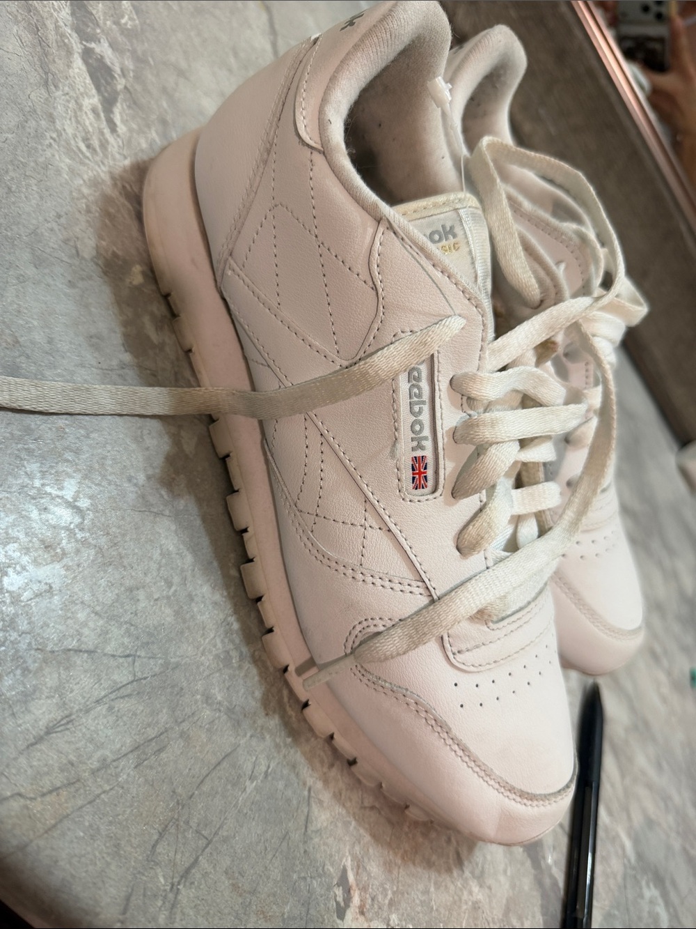 Reebok Leather Sneakers - Pale Pink & White